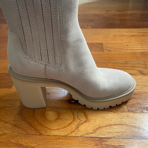 Dolce Vita H2O Caster Booties, Dune Suede, sz 7 - Picture 12 of 12